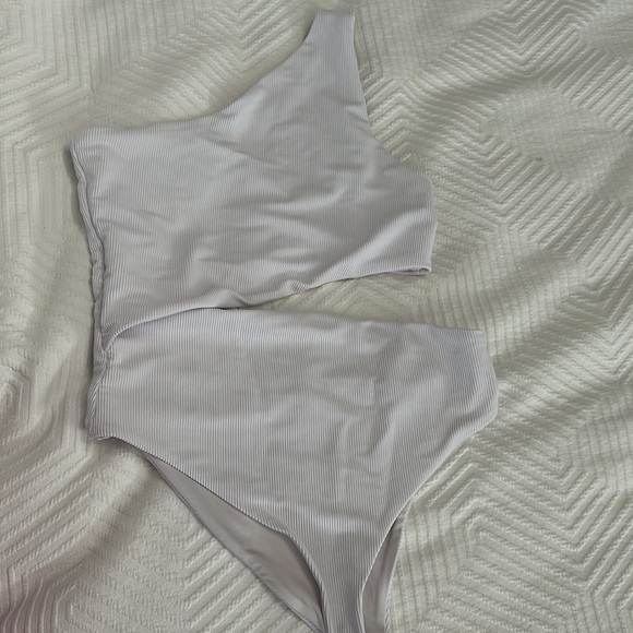 Beach Riot Celine Ribbed One Piece White - Picture 12 of 13